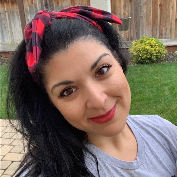 Meet your Posher, Crystal - Picture 1 of 1